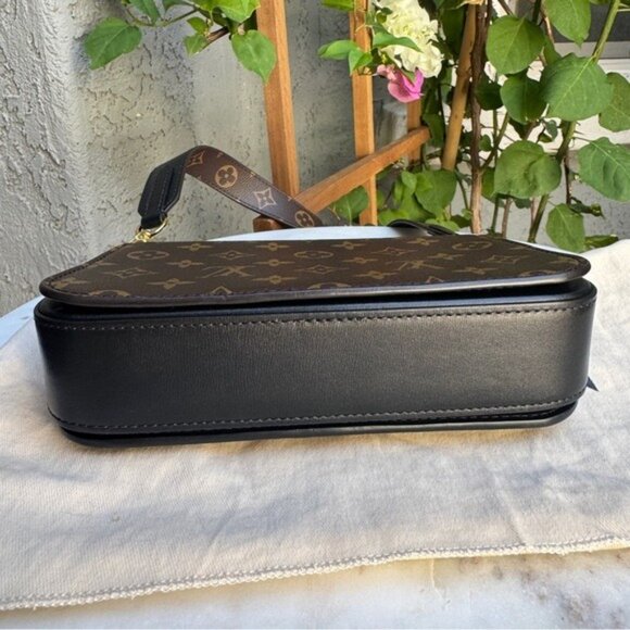 Louis Vuitton Monogram Neo Saint Cloud Crossbody - Picture 10 of 13